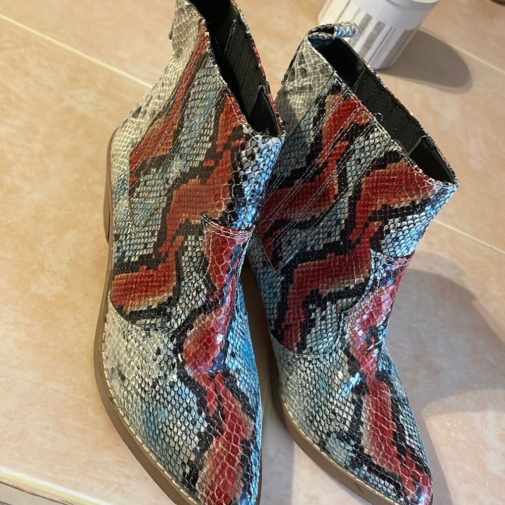 Rebels  bootie